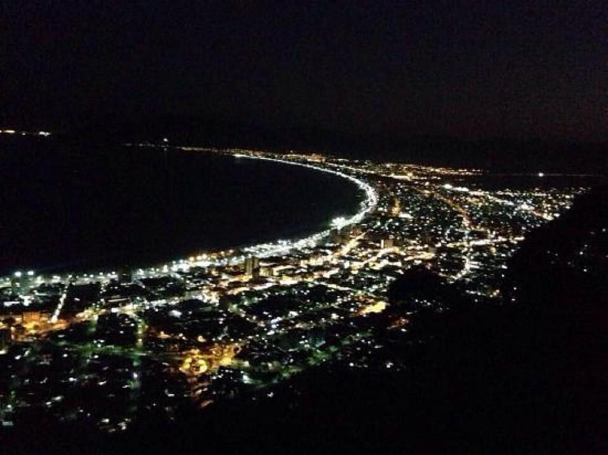 Casa De Praia No Centro De Caraguatatubaヴィラ エクステリア 写真